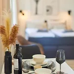 Studio3 Zentral Und Ruhig Mit Parkplatz, 5 Min Z Bali-t Und Gop, Boxspringbett Apartamento