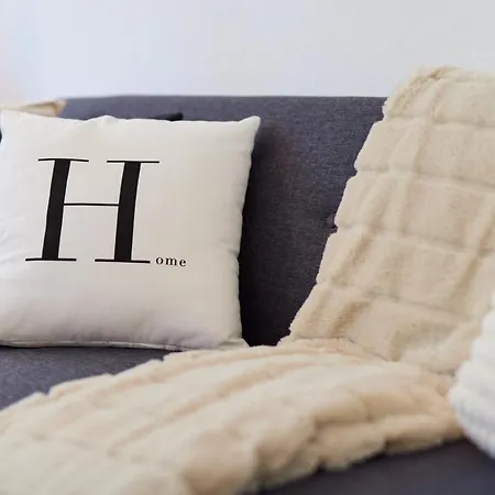 Studio3 Zentral Und Ruhig Mit Parkplatz, 5 Min Z Bali-t Und Gop, Boxspringbett Bad Oeynhausen