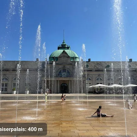 Studio3 Zentral Und Ruhig Mit Parkplatz, 5 Min Z Bali-t Und Gop, Boxspringbett *