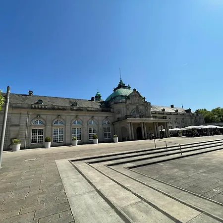 Studio3 Zentral Und Ruhig Mit Parkplatz, 5 Min Z Bali-t Und Gop, Boxspringbett * Bad Oeynhausen