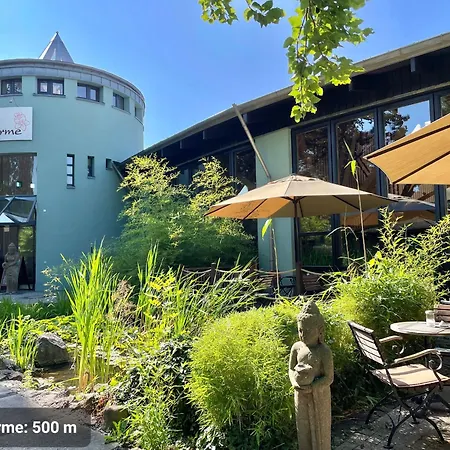 Studio3 Zentral Und Ruhig Mit Parkplatz, 5 Min Z Bali-t Und Gop, Boxspringbett Apartmán *