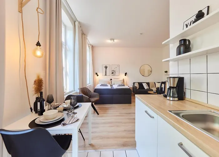 Studio3 Zentral Und Ruhig Mit Parkplatz, 5 Min Z Bali-t Und Gop, Boxspringbett Appartement Bad Oeynhausen