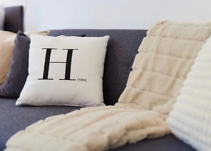 Studio3 Zentral Und Ruhig Mit Parkplatz, 5 Min Z Bali-t Und Gop, Boxspringbett Bad Oeynhausen