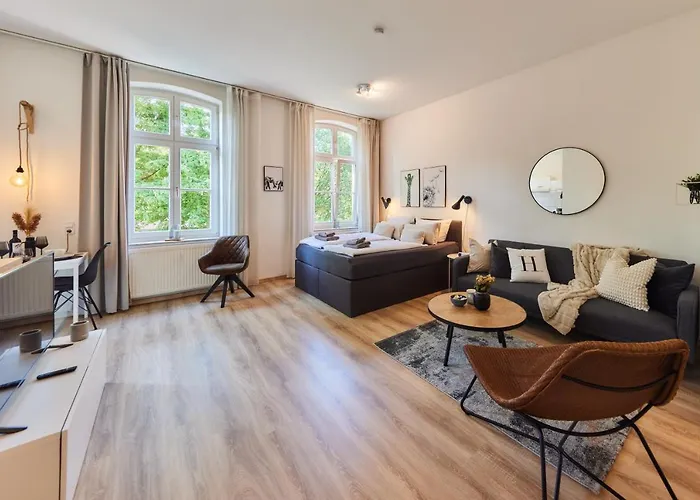 Studio3 Zentral Und Ruhig Mit Parkplatz, 5 Min Z Bali-t Und Gop, Boxspringbett Appartement Bad Oeynhausen