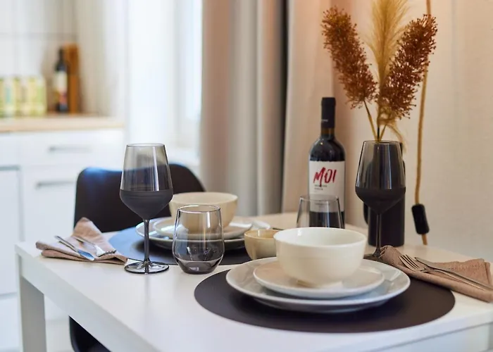 Studio3 Zentral Und Ruhig Mit Parkplatz, 5 Min Z Bali-t Und Gop, Boxspringbett Appartement Bad Oeynhausen