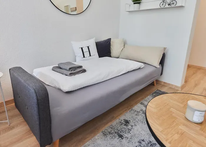 Appartement Studio3 Zentral Und Ruhig Mit Parkplatz, 5 Min Z Bali-t Und Gop, Boxspringbett