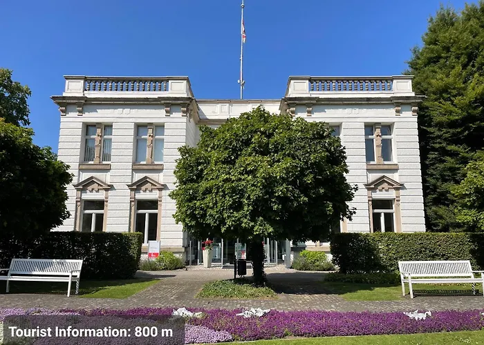 Studio3 Zentral Und Ruhig Mit Parkplatz, 5 Min Z Bali-t Und Gop, Boxspringbett Appartement *