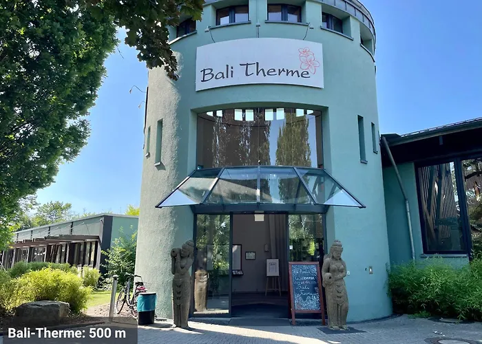 Studio3 Zentral Und Ruhig Mit Parkplatz, 5 Min Z Bali-t Und Gop, Boxspringbett Appartement Bad Oeynhausen