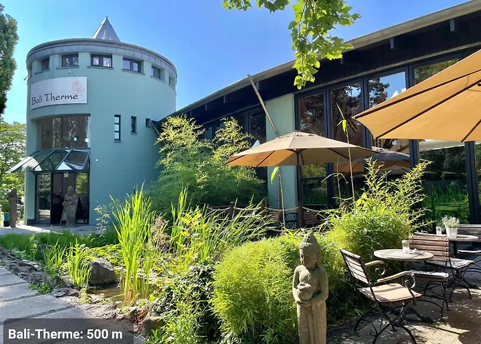 Studio3 Zentral Und Ruhig Mit Parkplatz, 5 Min Z Bali-t Und Gop, Boxspringbett Appartement *